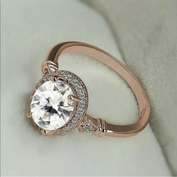 NEW Rose Gold Oval Cut Diamond Cubic Zirconia Ring - Picture 4 of 8